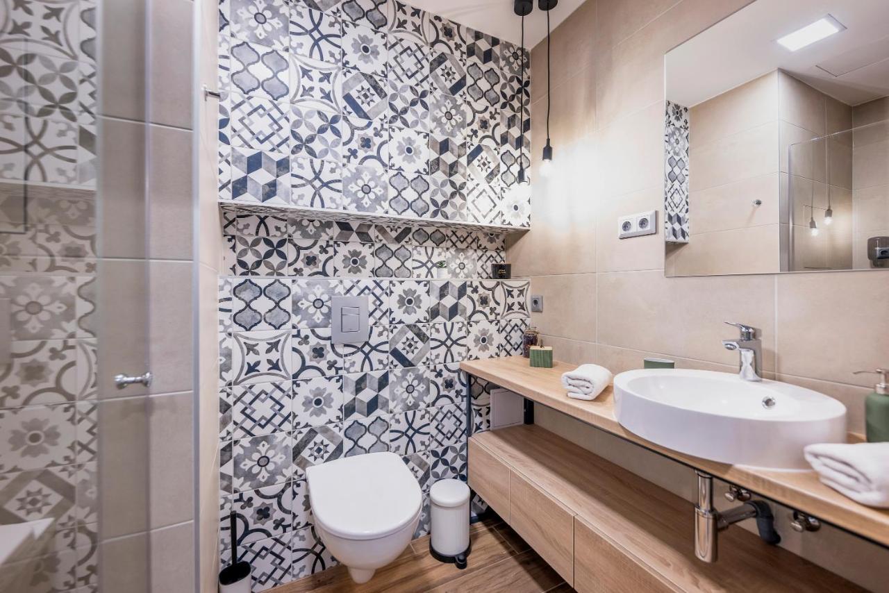 Amade Apartmanok 1 Győr Habitación foto